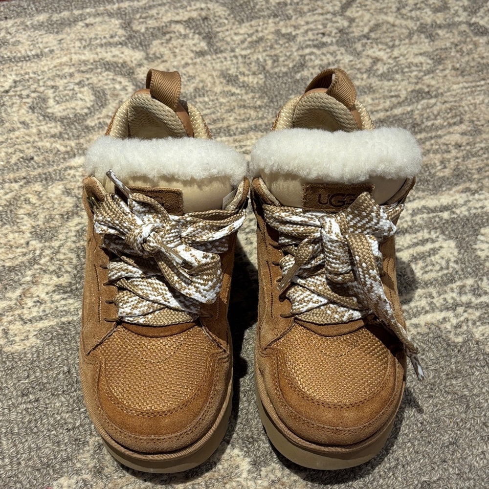 UGG women’s lowmel in chestnut